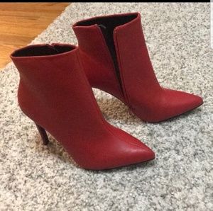 NWOT Booties Size 8.5